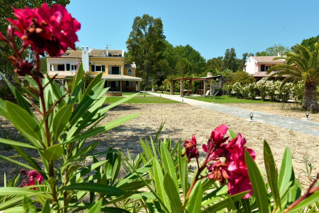 לפקימי Antonia Beachfront Villa מראה חיצוני תמונה