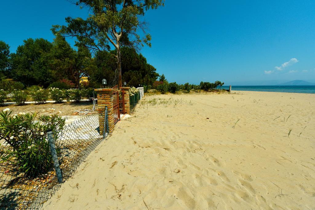 לפקימי Antonia Beachfront Villa מראה חיצוני תמונה